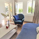 Mali San Apartment *