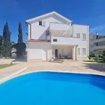 Mali San Apartmán *