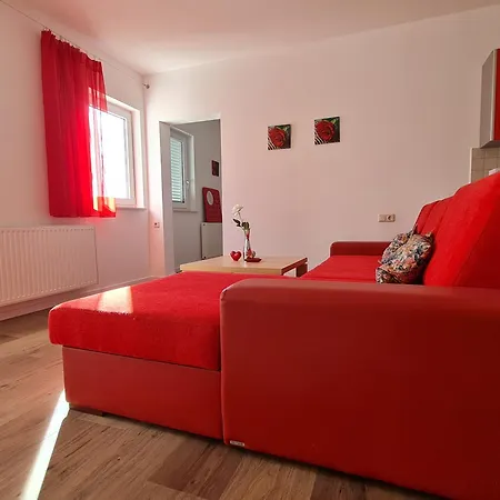 Apartment Mali San *