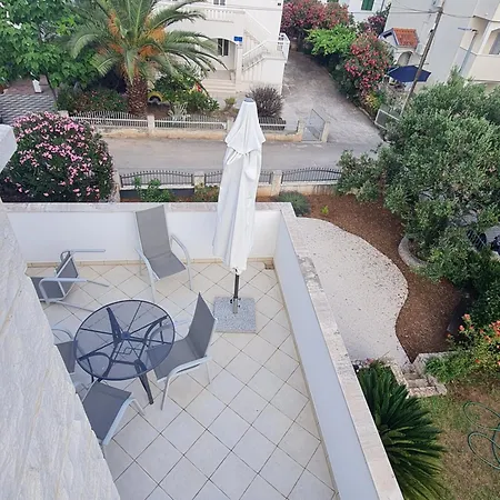 Apartment Mali San Trogir
