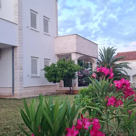 Mali San Apartment