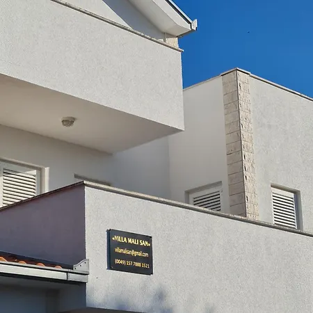Apartment Mali San Trogir