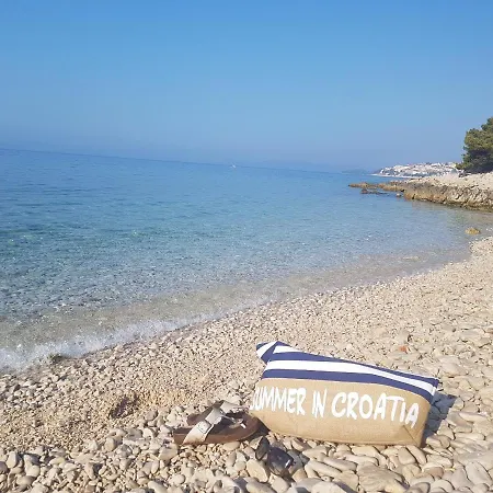 Apartament Mali San *
