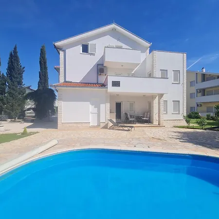 Mali San Apartament *
