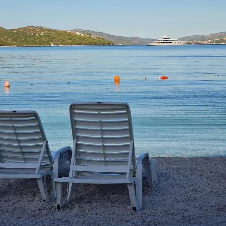 Apartment Mali San Trogir